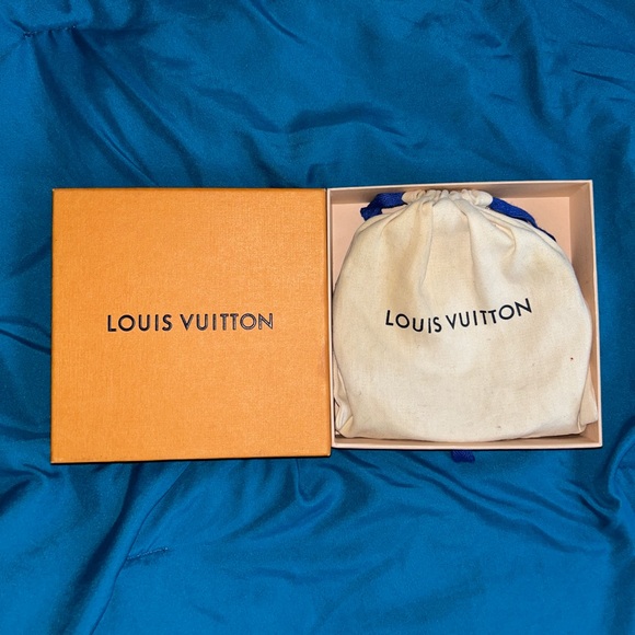 Louis Vuittton LV Initiales Reversible Belt - Picture 8 of 8